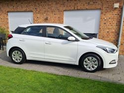 Weiß Gebraucht 2017 Hyundai i20 Classic Kleinwagen | 7.500 € (Superpreis)