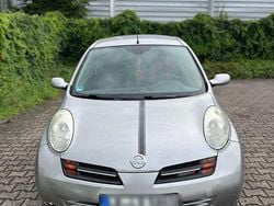 Grau Gebraucht 2004 Nissan Micra Kleinwagen | 799 € (Guter Preis)