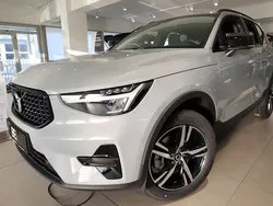 Grau Gebraucht 2024 Volvo XC40 Plus SUV | 36.450 € (Guter Preis)
