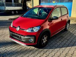 Rot Gebraucht 2017 VW cross up! Kleinwagen | 8.990 € (Fairer Preis)