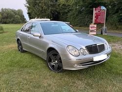 Silber Gebraucht 2002 Mercedes E240 Avantgarde Limousine | 5.700 € (Fairer Preis)