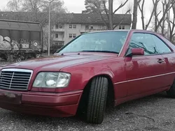Rot Gebraucht 1994 Mercedes E220 Coupé | 7.500 €