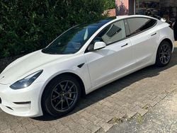 Weiß Gebraucht 2021 Tesla Model 3 Long Range AWD Limousine | 27.950 € (Etwas zu teuer)