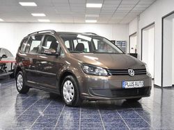 Braun Gebraucht 2015 VW Touran Van / Kleinbus | 9.570 € (Guter Preis)