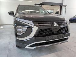 Panther schwarz Gebraucht 2024 Mitsubishi Eclipse Cross Select SUV | 29.480 €