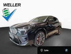 Saphirschwarz (schwarz) Neu 2025 BMW iX2 M Sport SUV | 57.790 € (Teuer)