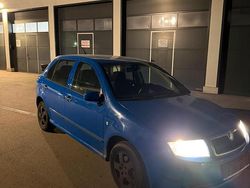 Blau Gebraucht 2003 Skoda Fabia Kleinwagen | 1.500 €