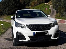 Weiß Gebraucht 2019 Peugeot 3008 Allure SUV | 17.500 € (Etwas zu teuer)