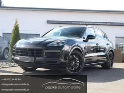 Schwarz Gebraucht 2020 Porsche Cayenne Turbo Sport SUV | 72.895 € (Superpreis)