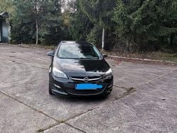 Blau Gebraucht 2015 Opel Astra Selection Limousine | 5.750 € (Guter Preis)