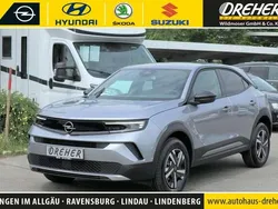 Kontrast grau Gebraucht 2025 Opel Mokka Edition SUV | 26.490 € (Fairer Preis)