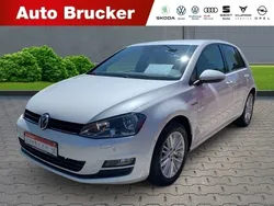 Weiss Gebraucht 2014 VW Golf VII Cup Limousine | 12.870 € (Etwas zu teuer)