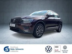 Rot Gebraucht 2018 VW Tiguan Comfortline SUV | 21.940 € (Fairer Preis)