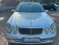 Silber Gebraucht 2006 Mercedes E270 Avantgarde Limousine | 6.999 €