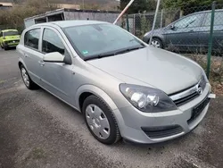 Grau Gebraucht 2006 Opel Astra Limousine | 2.199 € (Fairer Preis)