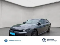 Grau Gebraucht 2025 VW Passat R-line Kombi | 42.880 € (Superpreis)