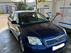 Blau Gebraucht 2005 Toyota Avensis Limousine | 3.998 € (Etwas zu teuer)