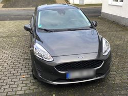 Grau Gebraucht 2017 Ford Fiesta Kleinwagen | 8.300 € (Etwas zu teuer)
