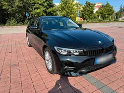 Schwarz Gebraucht 2020 BMW 318 Kombi | 16.000 € (Guter Preis)