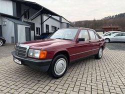 Bordo rot Gebraucht 1986 Mercedes 190 Limousine | 3.699 €
