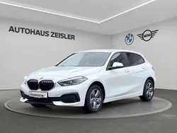 Mineralweiß Gebraucht 2024 BMW 116 Advantage Kleinwagen | 23.960 € (Fairer Preis)