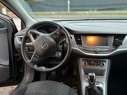 Schwarz Gebraucht 2016 Opel Astra Edition Limousine | 5.700 € (Guter Preis)