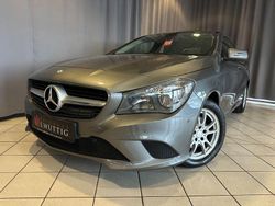 Grau Gebraucht 2014 Mercedes CLA180 Limousine | 14.200 € (Fairer Preis)