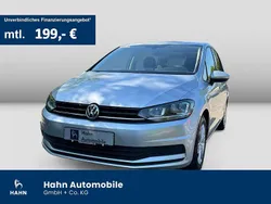 Grau Gebraucht 2017 VW Touran Trendline Van / Kleinbus | 14.899 € (Fairer Preis)