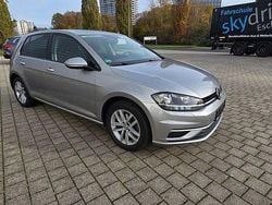 Grau Gebraucht 2017 VW Golf VII Limousine | 11.490 € (Etwas zu teuer)