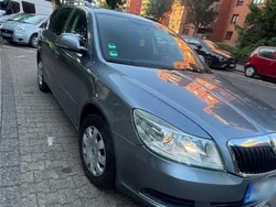 Grau Gebraucht 2013 Skoda Octavia Kombi | 6.850 € (Superpreis)