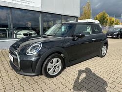 Schwarz Gebraucht 2023 Mini Cooper Essential Kleinwagen | 18.990 € (Fairer Preis)