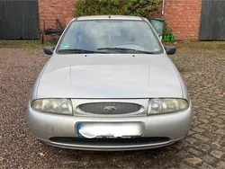 Silber Gebraucht 1998 Ford Fiesta Kleinwagen | 450 € (Guter Preis)