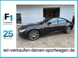 Silber silber metallic Gebraucht 2018 Maserati Ghibli Coupé | 32.900 € (Guter Preis)