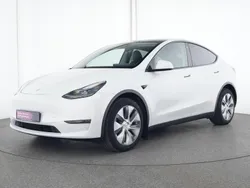 Perl weiss Gebraucht 2023 Tesla Model Y SUV | 38.822 € (Fairer Preis)