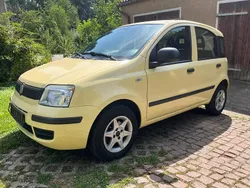 Gelb Gebraucht 2012 Fiat Panda Kleinwagen | 4.300 € (Fairer Preis)
