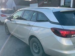 Grau Gebraucht 2021 Opel Astra Kombi | 11.500 € (Superpreis)