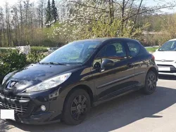Schwarz Gebraucht 2011 Peugeot 207 Tendance Limousine | 2.100 € (Guter Preis)