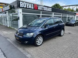 Blau Gebraucht 2013 VW Golf Plus Cross Highline Van / Kleinbus | 8.400 € (Fairer Preis)