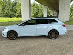 Weiß Gebraucht 2020 Cupra Leon Kombi | 23.500 € (Guter Preis)