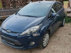Blau Gebraucht 2012 Ford Fiesta Kleinwagen | 1.995 €