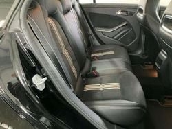 Schwarz Gebraucht 2017 Mercedes CLA180 Shooting Brake AMG line Kombi | 13.111 € (Superpreis)