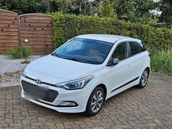 Gebraucht 2015 Hyundai i20 Limousine | 6.999 € (Guter Preis)