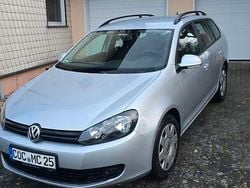 Silber Gebraucht 2013 VW Golf VII Comfortline Limousine | 6.990 € (Guter Preis)