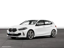 Alpinweiss Gebraucht 2024 BMW M135 Comfort Edition Kleinwagen | 41.664 € (Fairer Preis)
