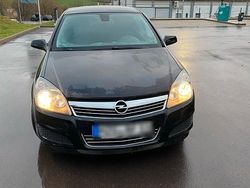 Schwarz Gebraucht 2007 Opel Astra Limousine | 1.999 € (Fairer Preis)