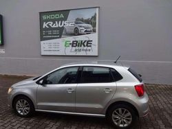 Reflexsilber metallic Gebraucht 2015 VW Polo Comfortline Kleinwagen | 12.450 € (Teuer)