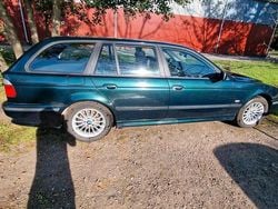 Grün Gebraucht 1999 BMW 523 Kombi | 3.700 € (Fairer Preis)