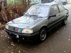 Grau Gebraucht 1993 Peugeot 309 GTi Kleinwagen | 15.990 €
