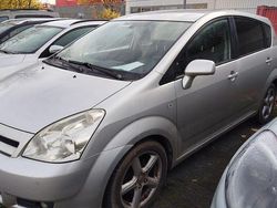 Silber Gebraucht 2006 Toyota Corolla Verso Edition Van / Kleinbus | 2.650 €