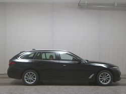 Schwarz Gebraucht 2022 BMW 520 Performance Kombi | 21.350 € (Guter Preis)